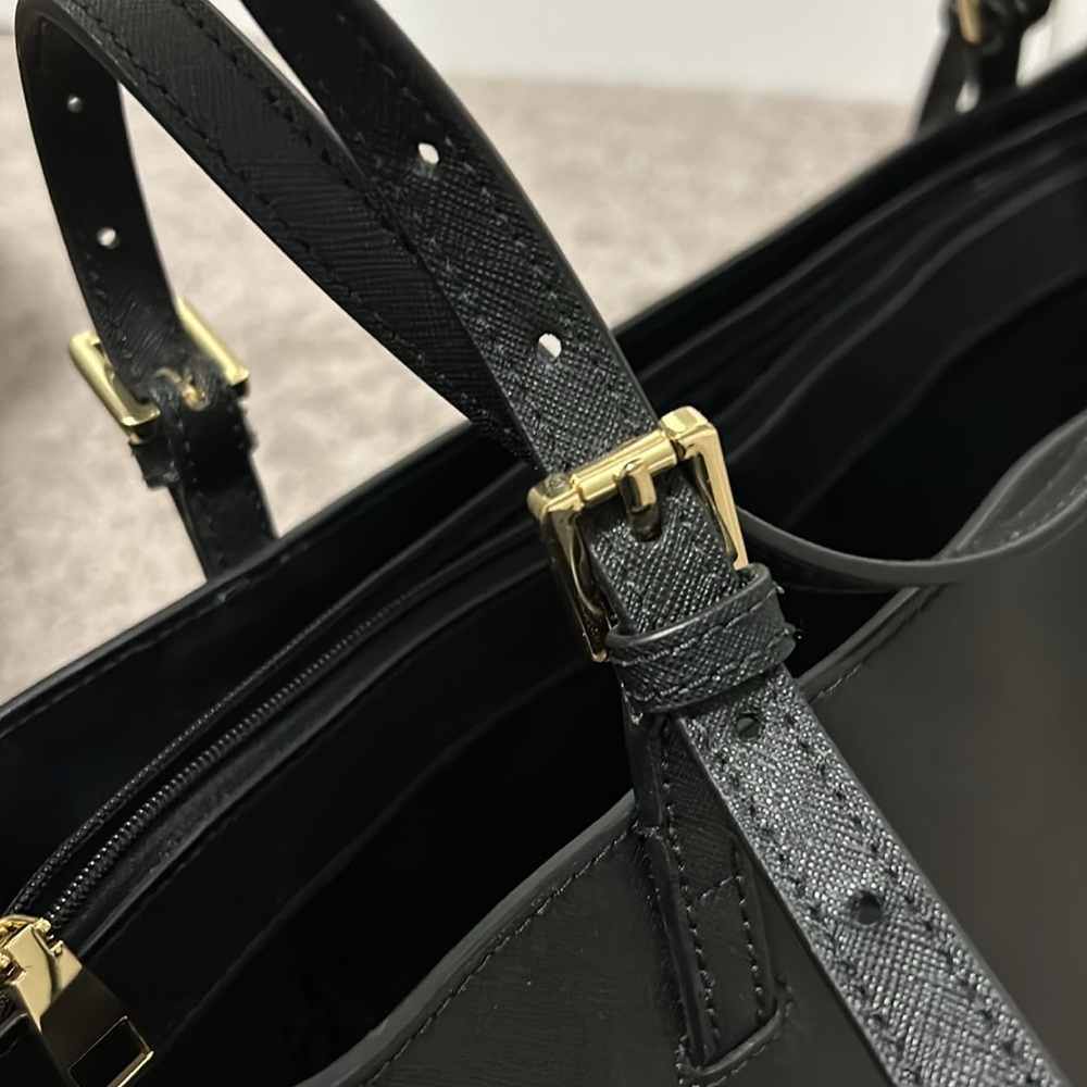TORY BURCH York Leather Buckle Tote *black* - Picture 13 of 17